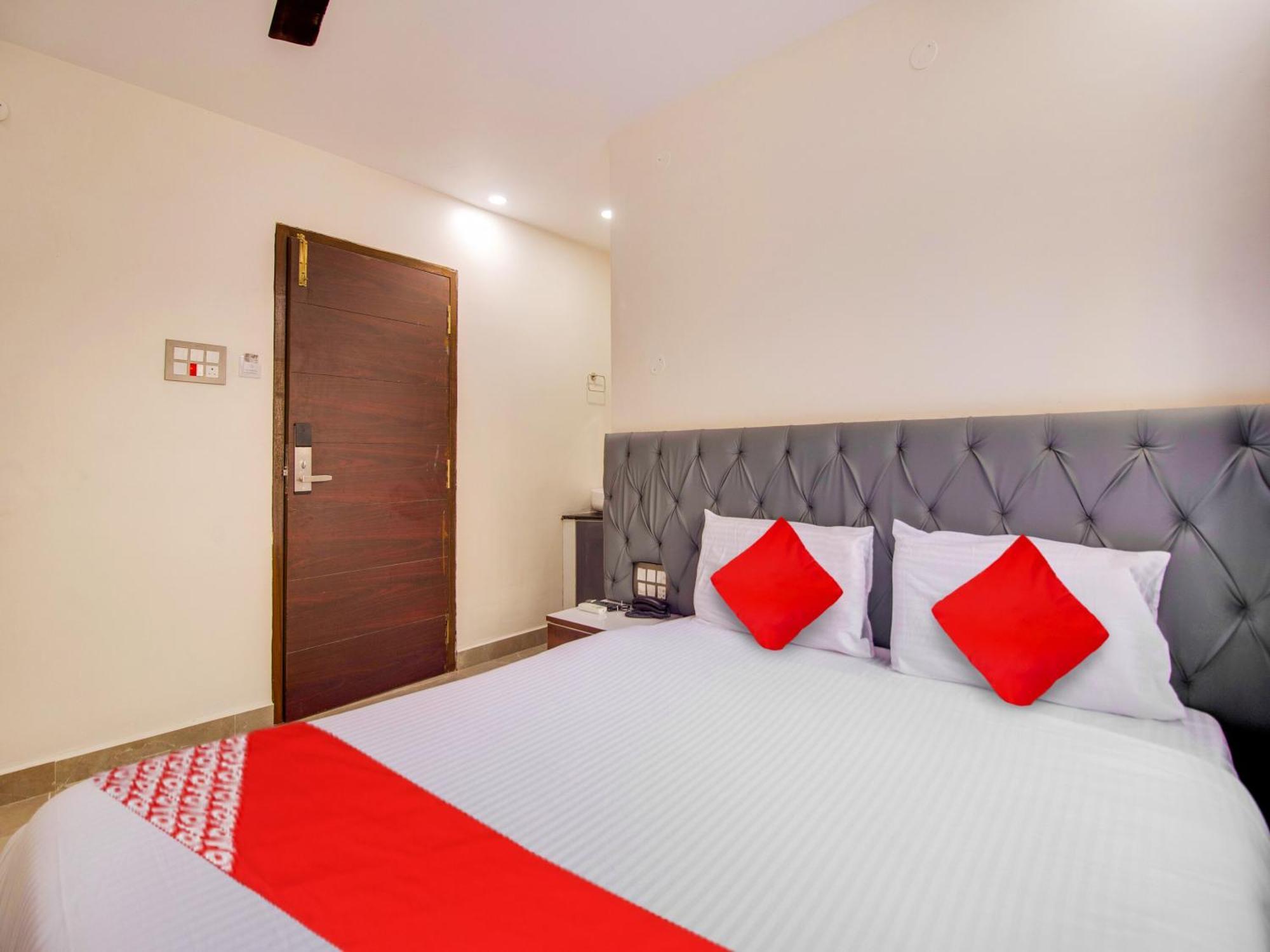 Hotel O Rr Residency Khammam Eksteriør billede