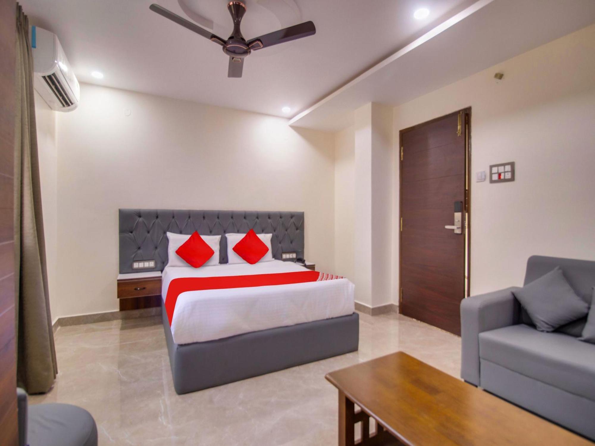 Hotel O Rr Residency Khammam Eksteriør billede