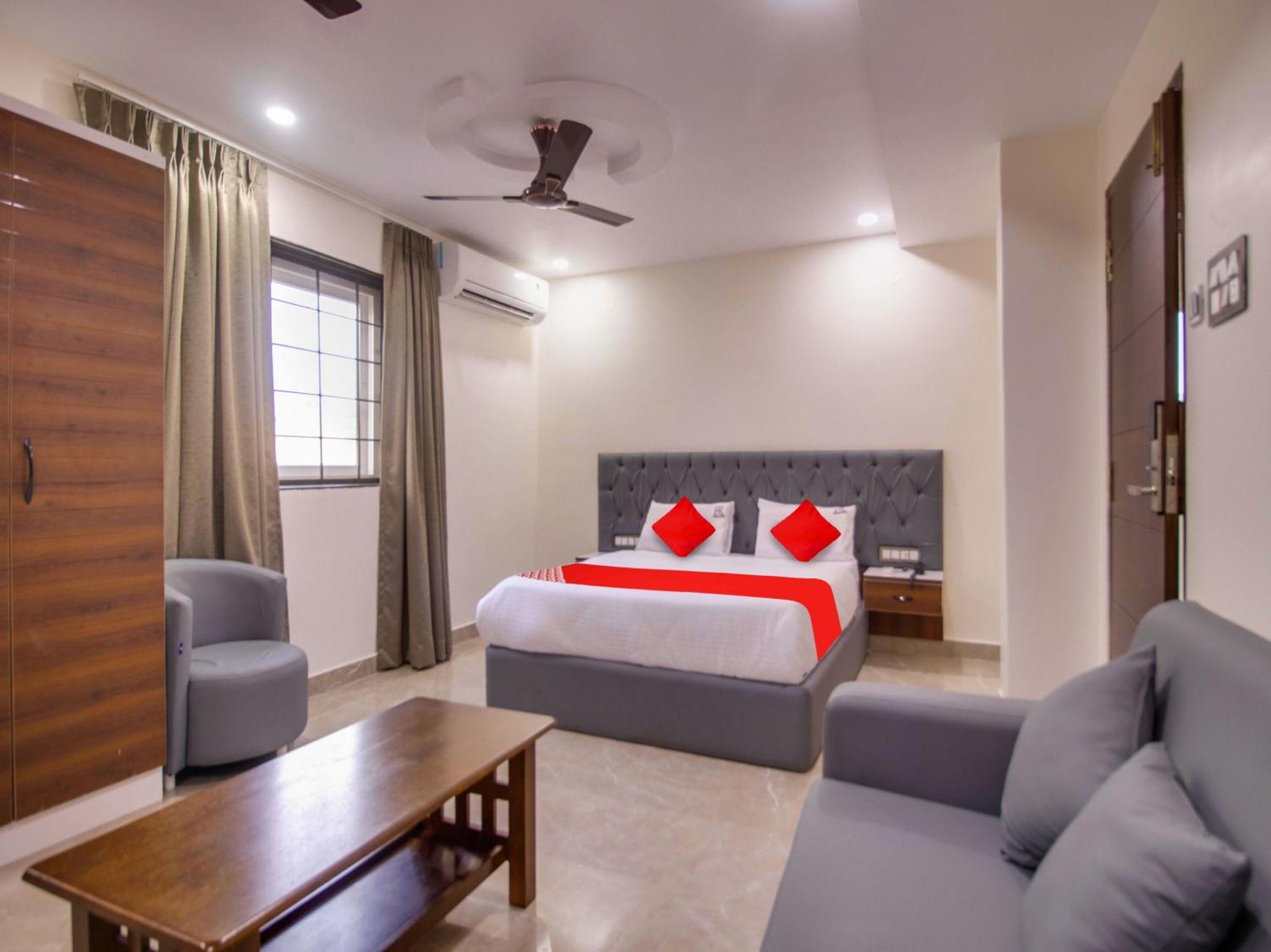 Hotel O Rr Residency Khammam Eksteriør billede
