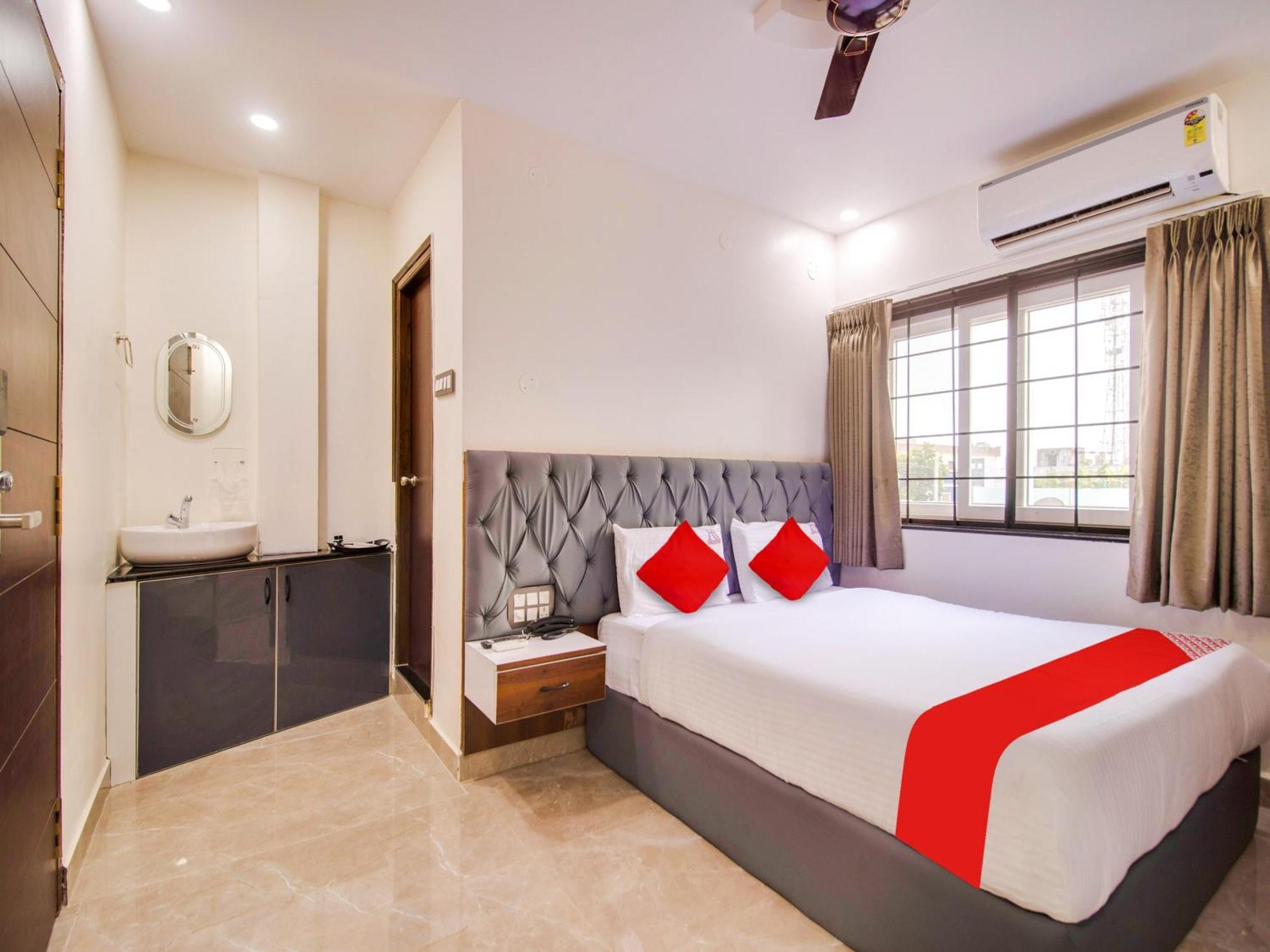 Hotel O Rr Residency Khammam Eksteriør billede